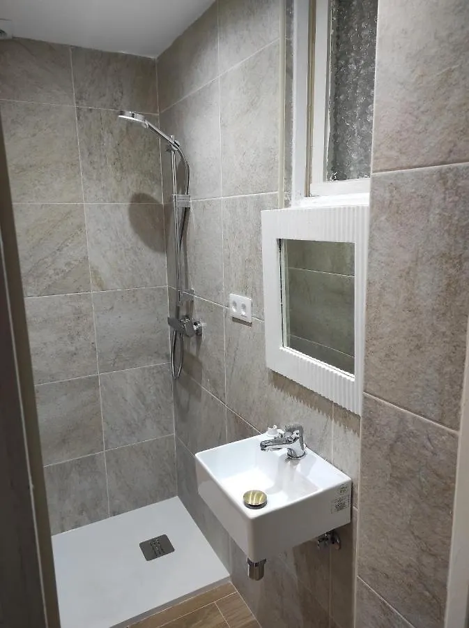 Acogedor Piso De 3 Habitaciones Cerca Del Metro خيتكسو
